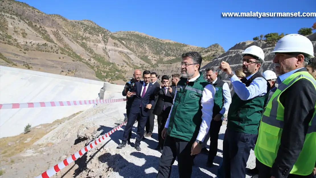 Tarım ve Orman Bakanı Yumaklı, Yoncalı Barajı inşaat alanında incelemede bulundu