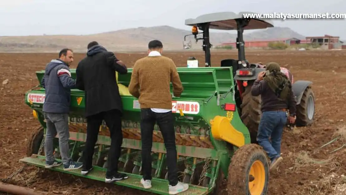 Taşımalı eğitim gören 'liseli çiftçiler' tarımda üretim merkezi olma yolunda