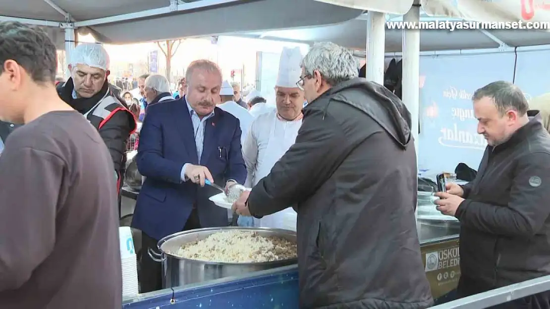 TBMM Başkanı Mustafa Şentop, Üsküdar'da vatandaşlarla iftarda buluştu