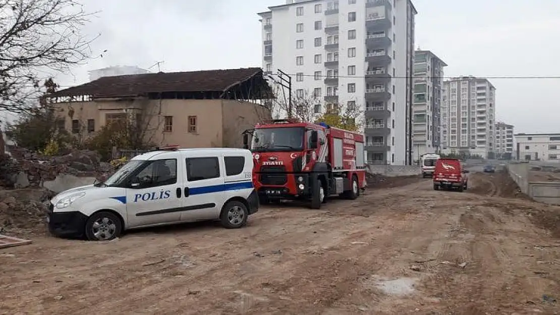 Tecde'de ev yangını