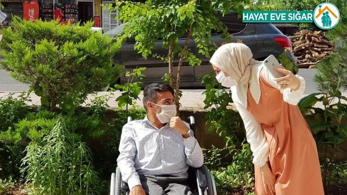 Tekerlekli sandalyeye ihtiyacı olan Hüseyin'in yardımına Merve öğretmen yetişti