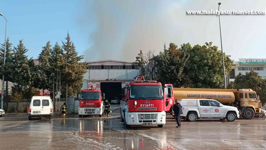 Tekstil fabrikasında çıkan yangın gıda deposuna sıçradı