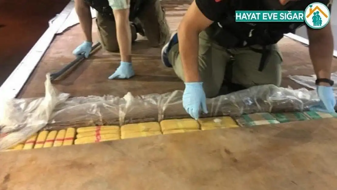 TEM'deki aracın tabanından 139 kilo 350 gram eroin çıktı