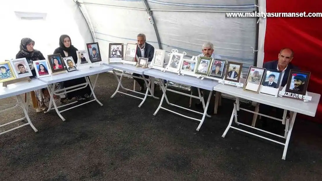 Terör mağduru aileler evlatlarının yolunu gözlüyor