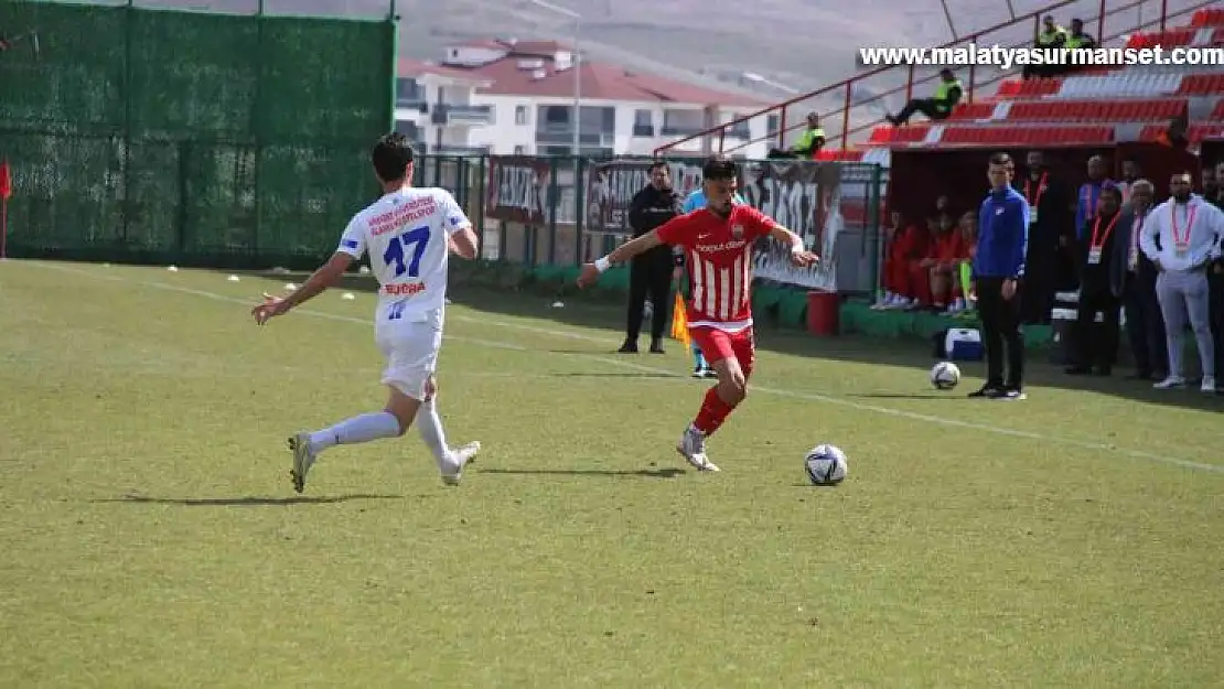 TFF 3. Lig: HD Elazığ Karakoçan: 0 - BÜ Alanya Kestelspor: 0