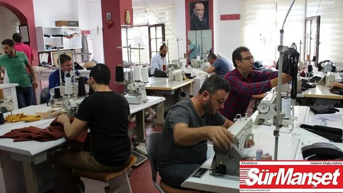 Tiyatronun görünmeyen kahramanları yeni sezona hazırlanıyor
