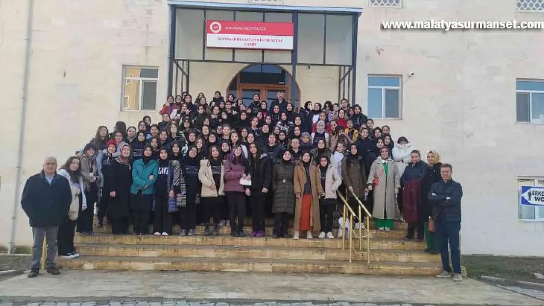 TOBB Kız Anadolu İmam Hatip Lisesi 'Vakti Kuşanmak' etkinliği düzenledi