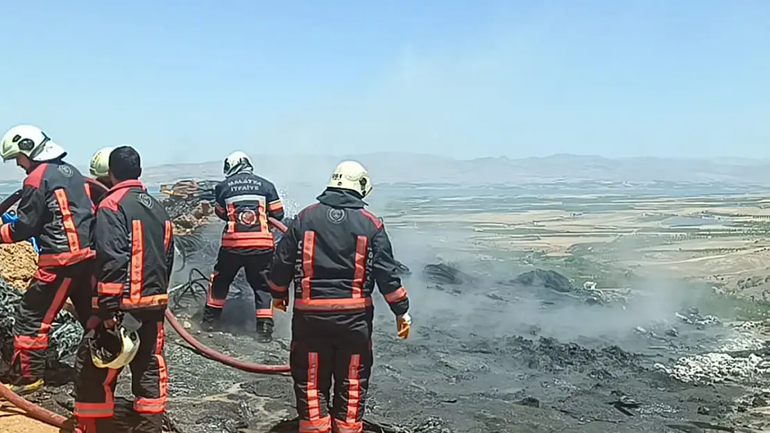 Malatya'da TOKİ Şantiyesinde Korkutan Yangın!