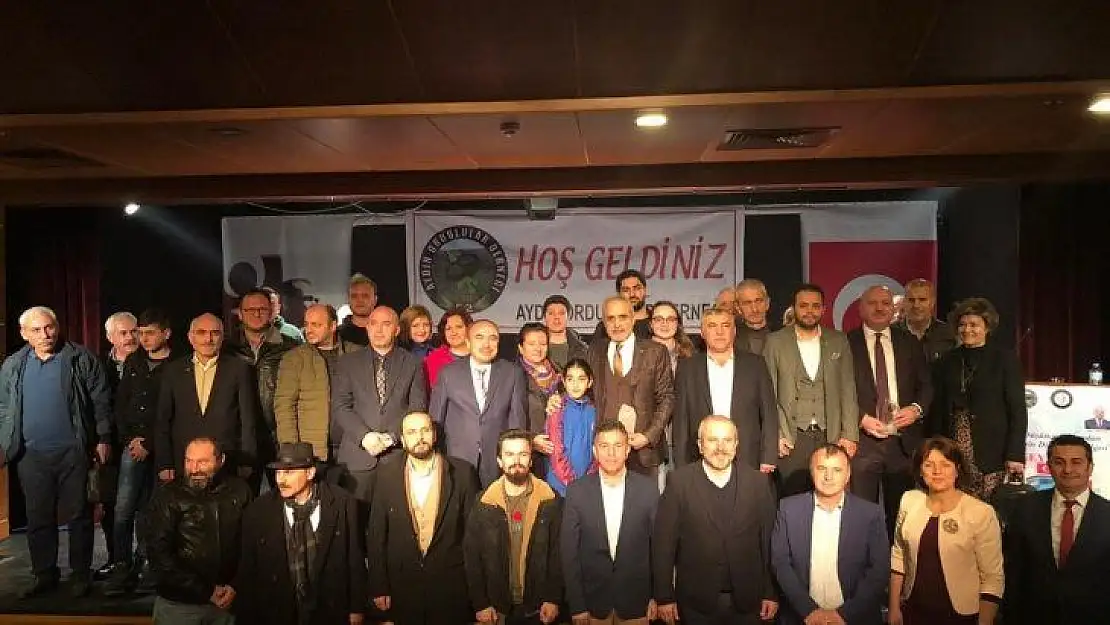 Topçu: 'Türkiye, mevcut coğrafi sınırlarından ve nüfusundan çok daha büyük bir ülkedir'