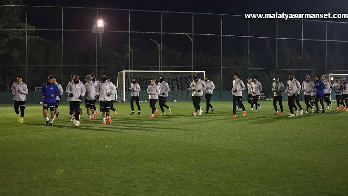 Trabzonspor, Başakşehir maçı hazırlıklarına başladı