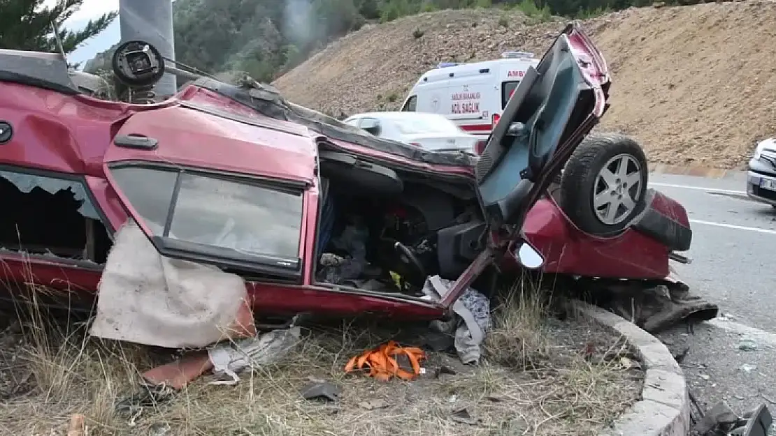 Trafik Kazasında 1 Kişi Öldü 9 Kişi Yaralandı