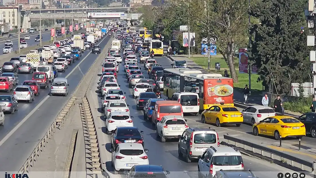 Trafik Önlemleri Devam Ediyor İstanbul'da Hangi Yollar Kapalı?