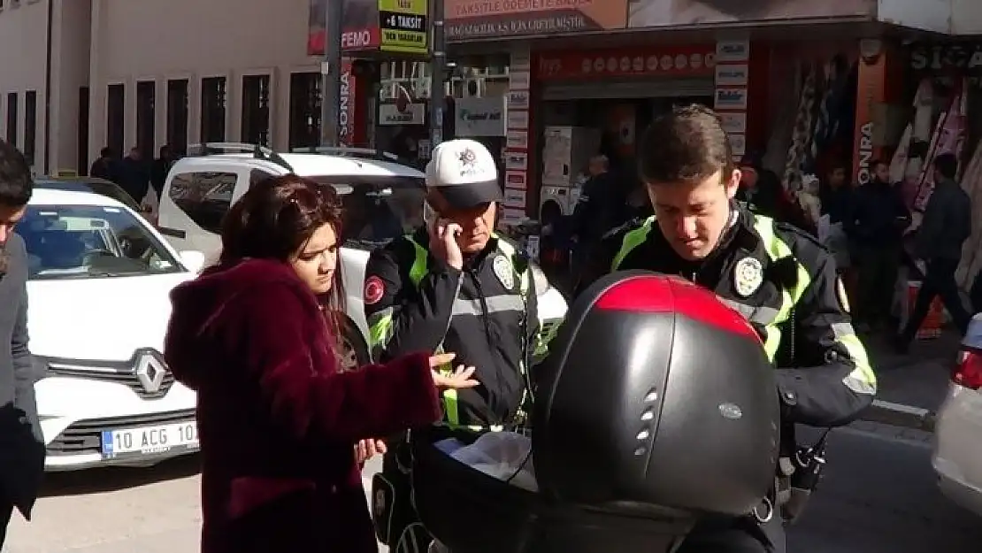 Trafik polisine 'Seninle çok pis uğraşacağım' diyen kadına soruşturma