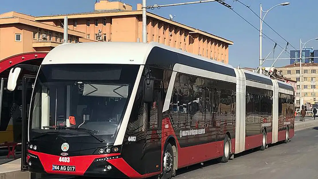 Trambüsler gece seferlerine başlıyor