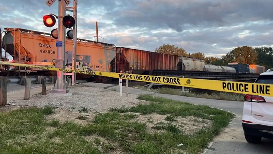 Tren Yayalara Çarptı 2 Ölü  1 Çocuk Kayıp!