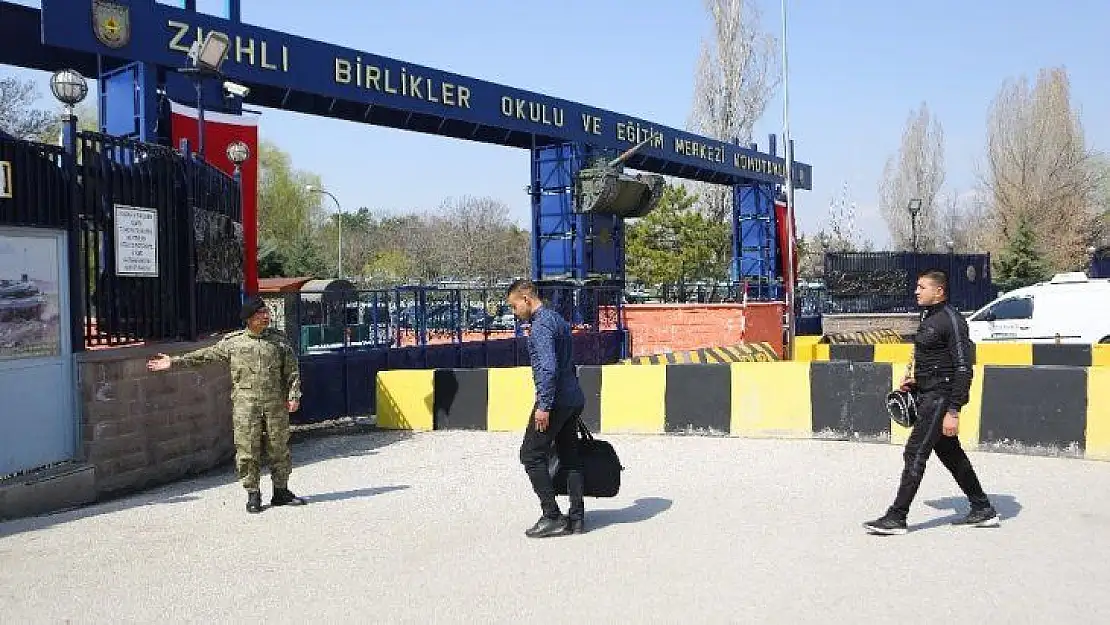 TSK'dan askere alınan acemi erlere üst düzey korona virüs koruması