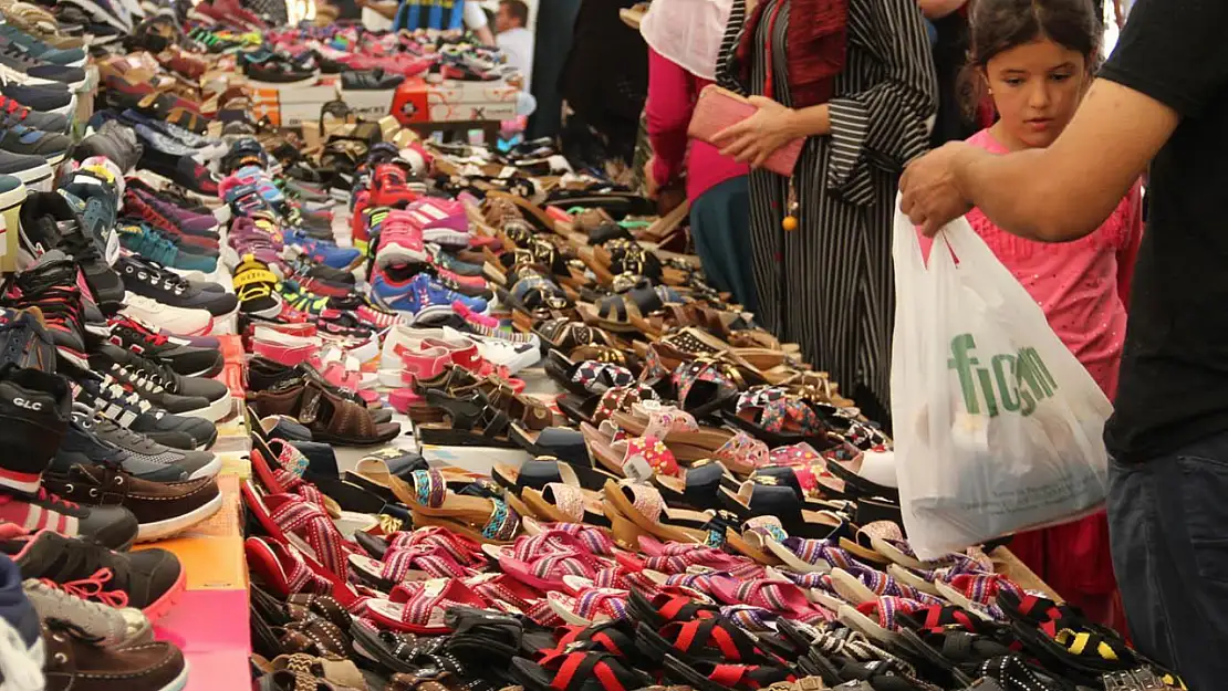 Tüketici Güveni Sert Düştü  Peki Hangi Sektörler Toparlandı?