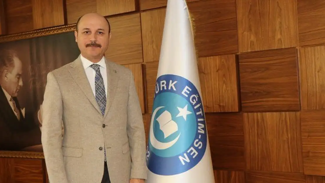 Türk Eğitim-Sen Genel Başkanı Geylan: 'Şehitlerimizin eşleri ve annelerinin önünde saygıyla eğiliyoruz'