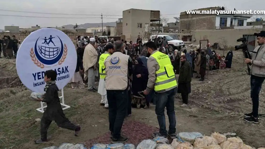 Türkiye'den Afganistan'daki 2 bin 500 aileye gıda ve nakit desteği