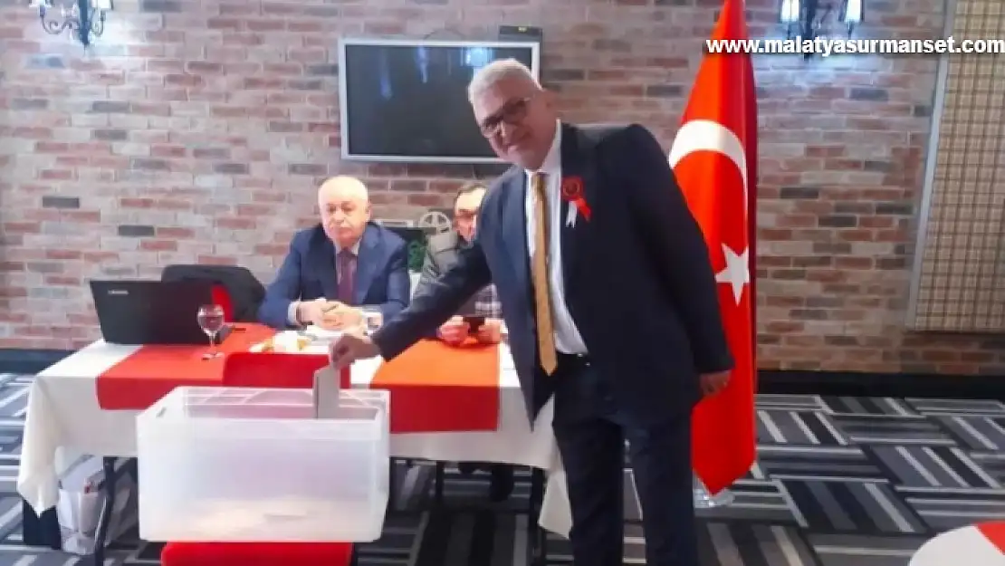 Türkiye Diş Teknisyenleri Dern. Federasyonu Başkanlığına Malatyalı Hüseyin Berktaş seçildi.