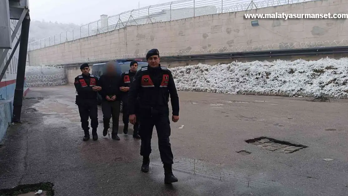 Turşu bidonu ve kavanozlara esrar zulalayan şahıs tutuklandı