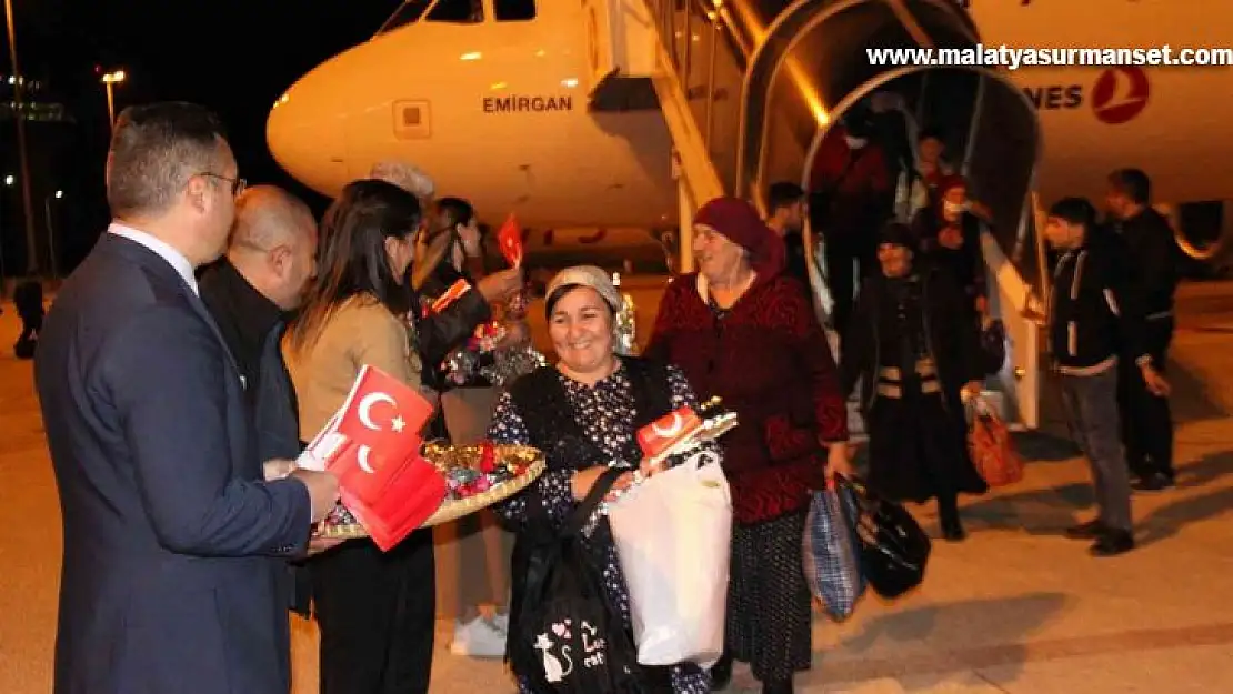 Ukrayna'dan tahliye edilen Ahıska Türklerinin üçüncü kafilesi de Elazığ'a geldi