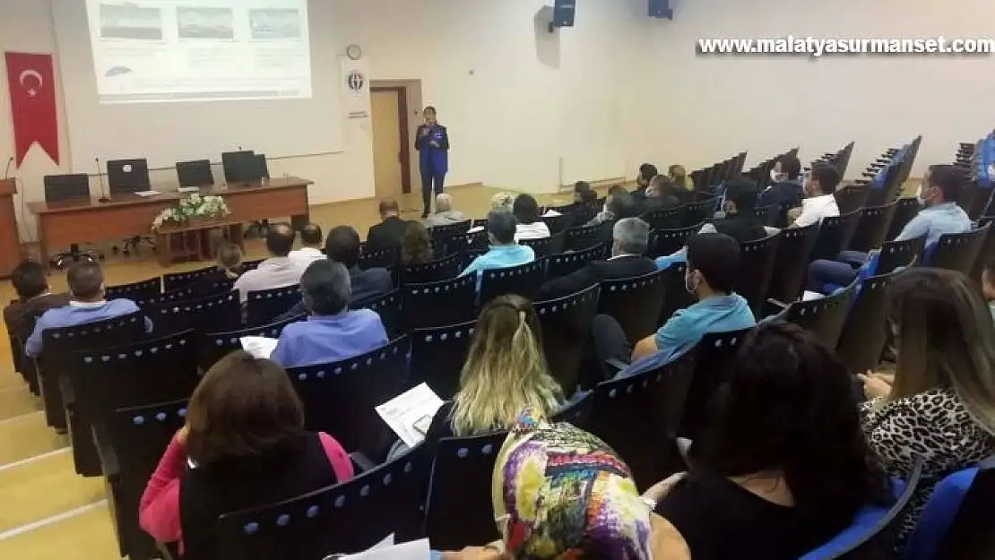 Üniversite personeline afet farkındalık eğitimi