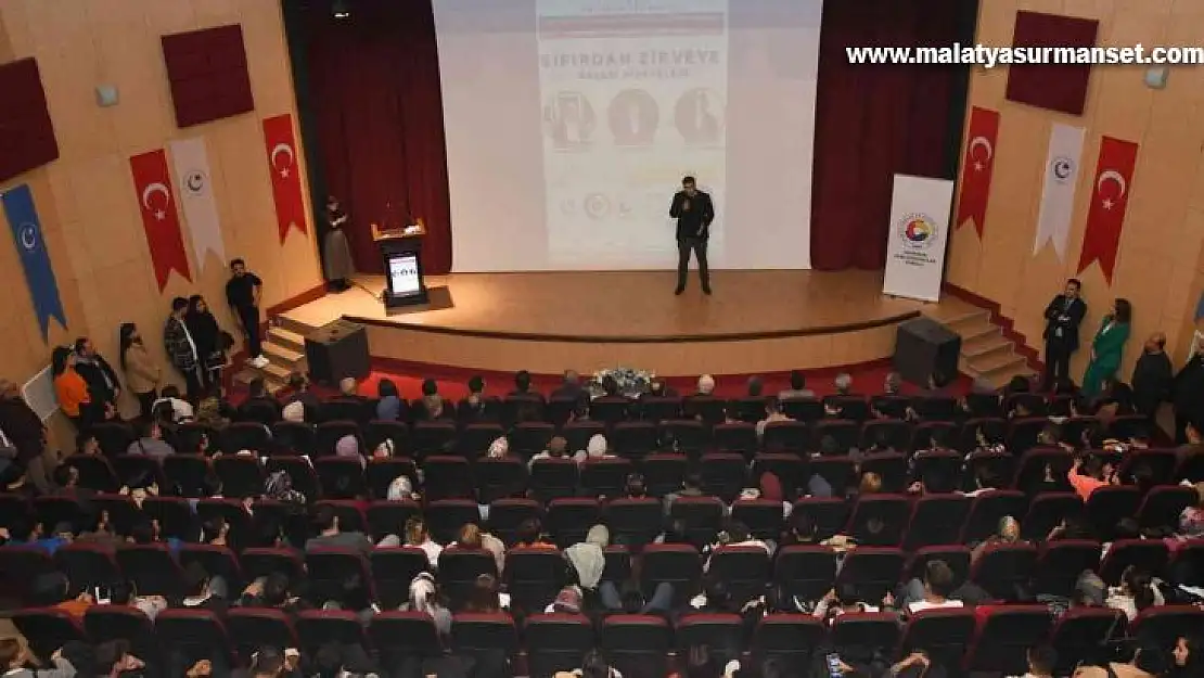 Üniversitede 'Sıfırdan zirveye başarı hikayeleri' konulu program yapıldı