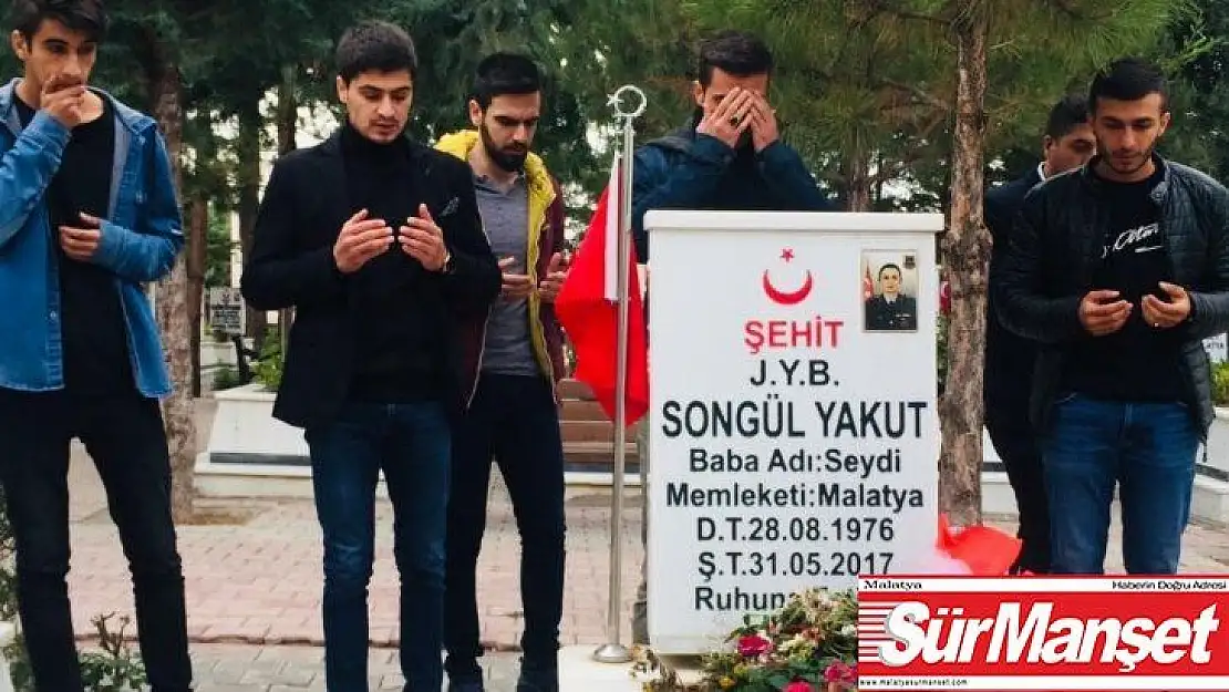 Üniversiteli ülkücülerden şehitlik ziyareti