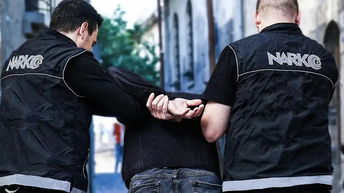 Uyuşturucu Tacirlerine Ağır Darbe 15 Kişi Tutuklandı