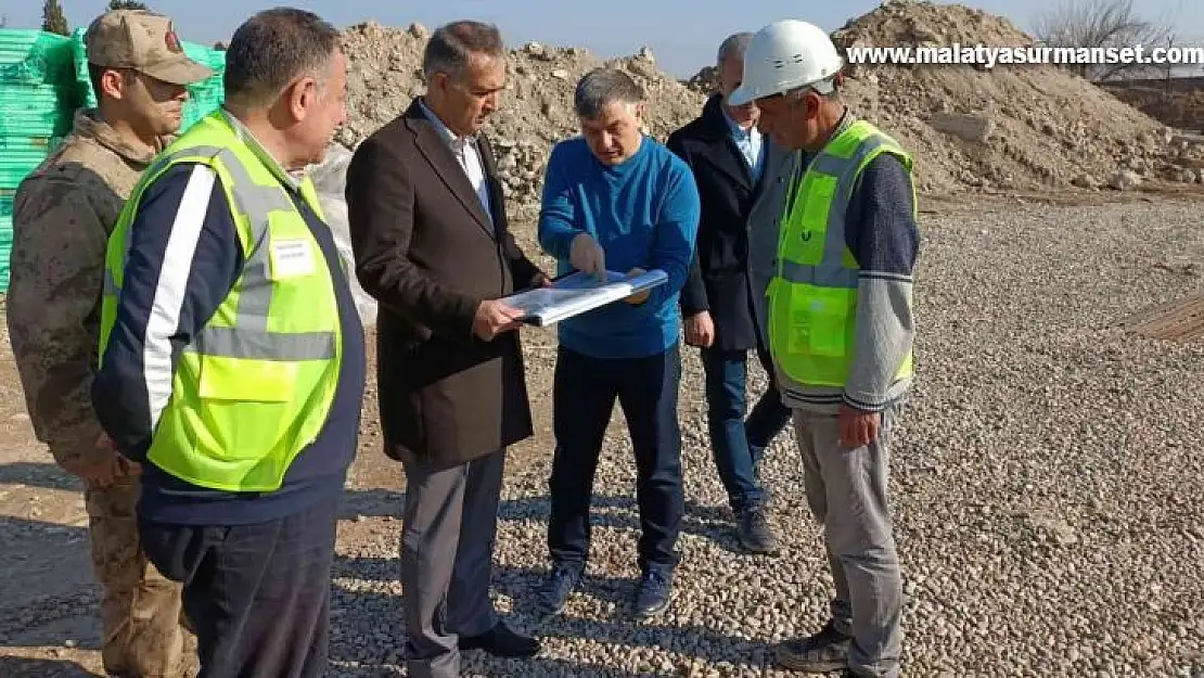 Vali Çuhadar, jandarma komutanlığı hizmet binasını inceledi