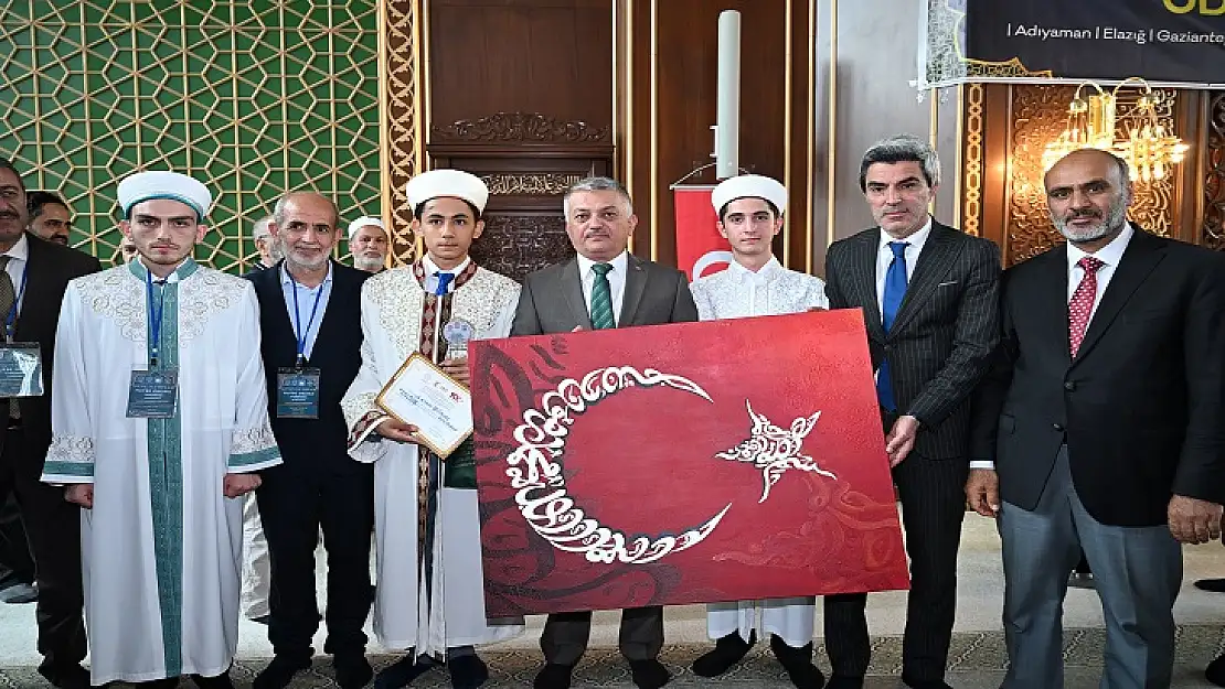 Vali Ersin Yazıcı Genç Hatipler Hutbe Okuma Yarışması Bölge Finali Ödül Törenine Katıldı