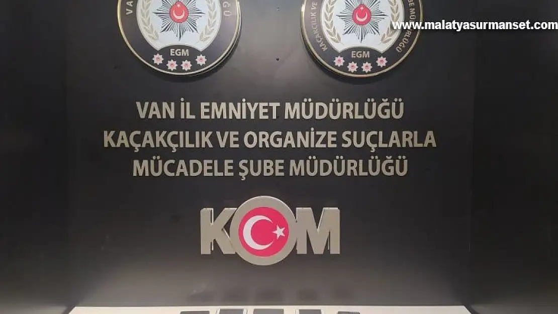 Van merkezli operasyonda sahte çek düzenleyen 3 kişi tutuklandı