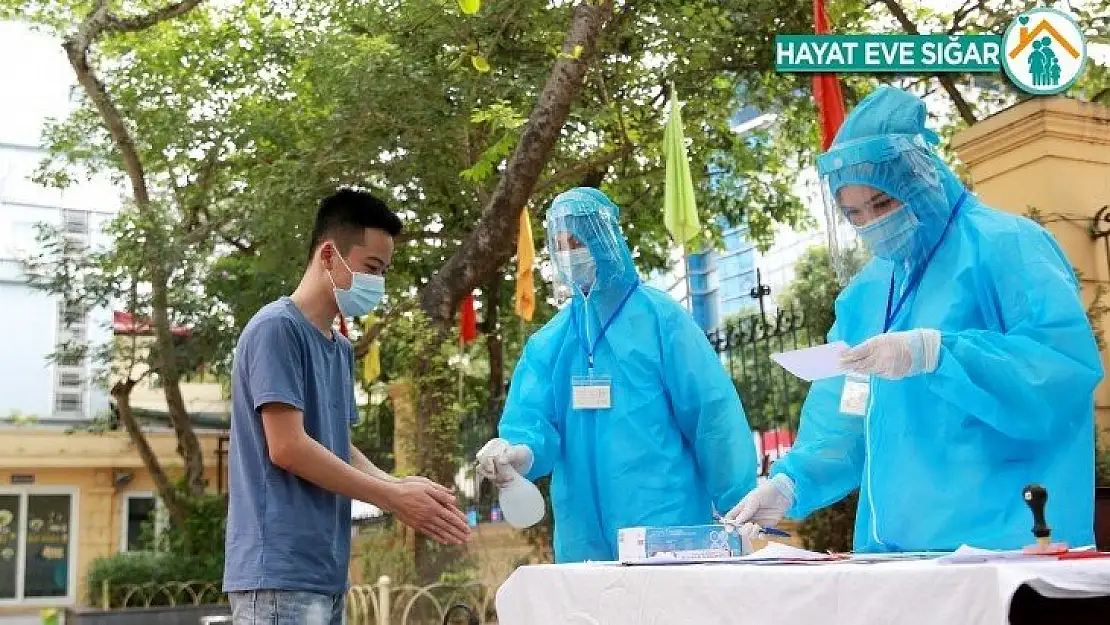 Vietnam'da halk Ulusal Meclis seçimleri için sandık başında