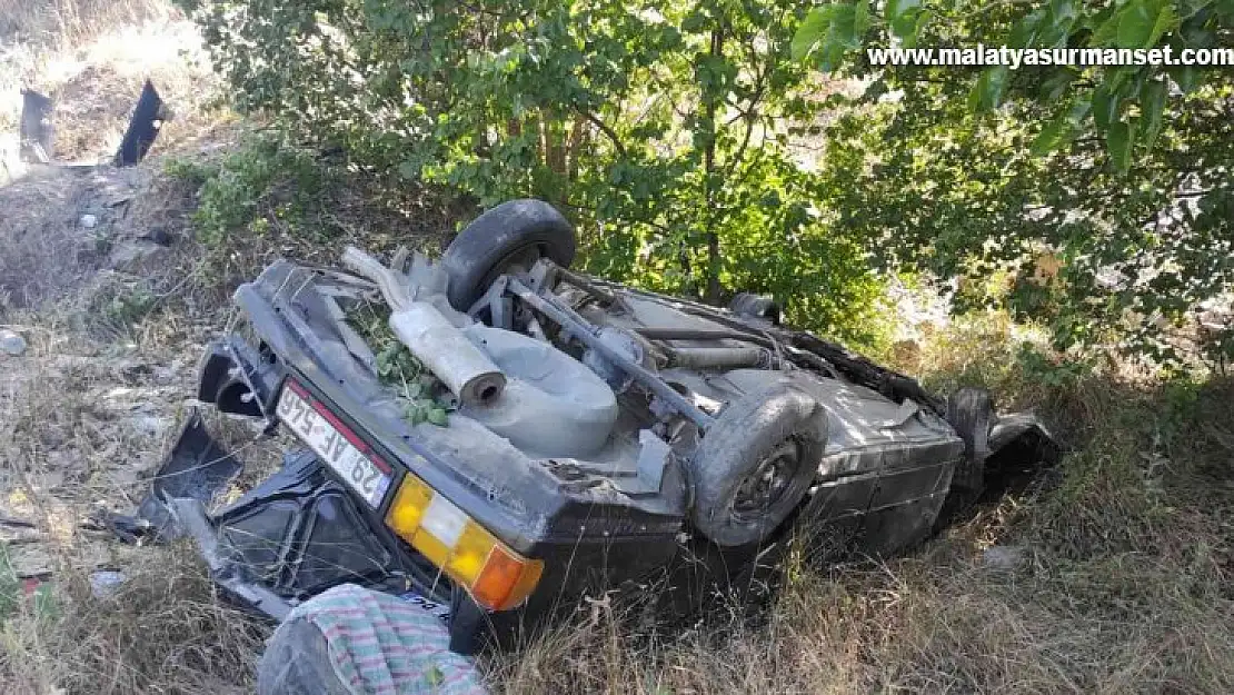 Virajı alamayan otomobil tali yola savruldu: 3 yaralı