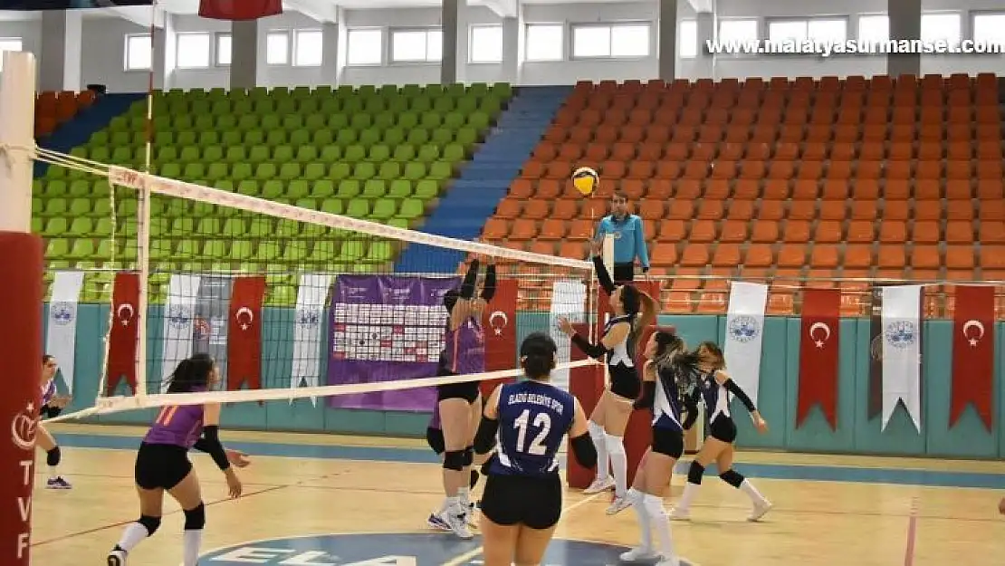 Voleybol 2. Lig: Elazığ Belediyesi Voleybol: 3 - Lice Gençlikspor: 0