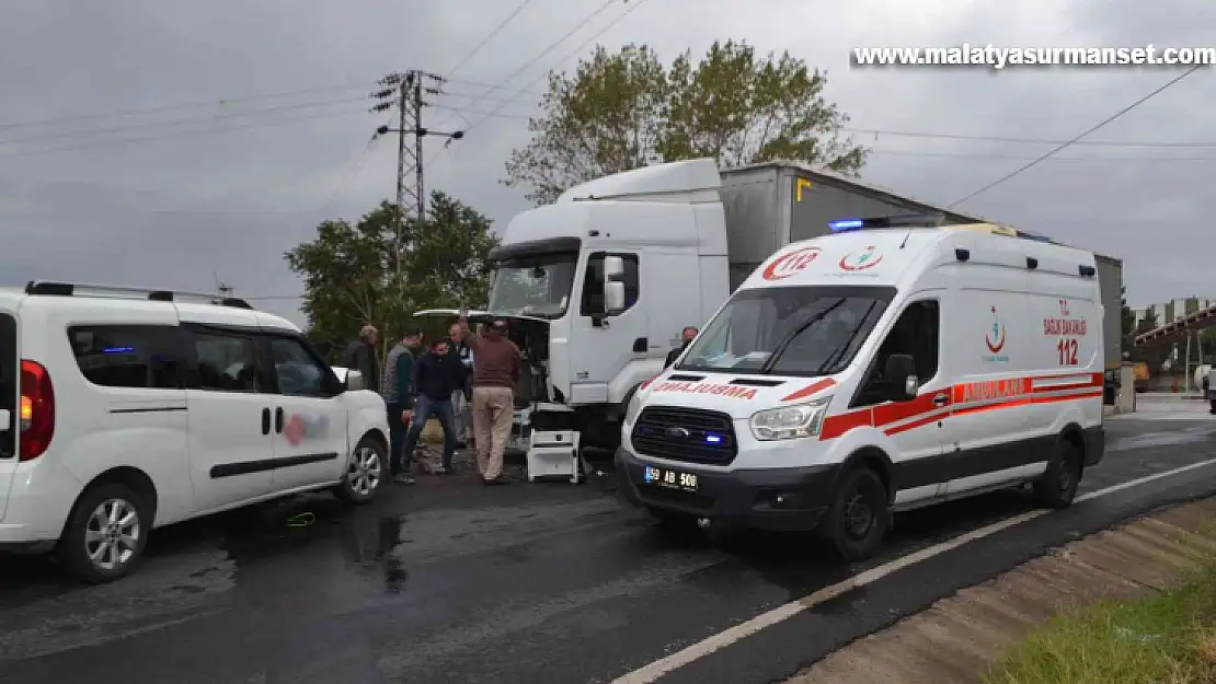 Yağışlı hava kazayı beraberinde getirdi: 1 yaralı