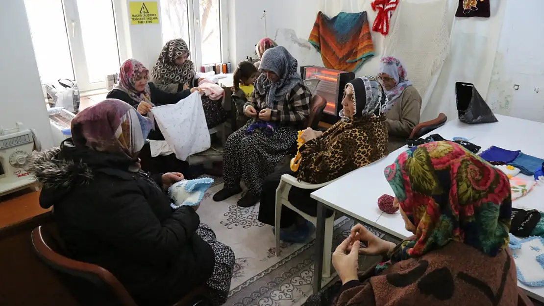 Yaygın Mahallesi'nde Kadınlar Üretiyor: Dikiş Nakış Kursuna Yoğun İlgi