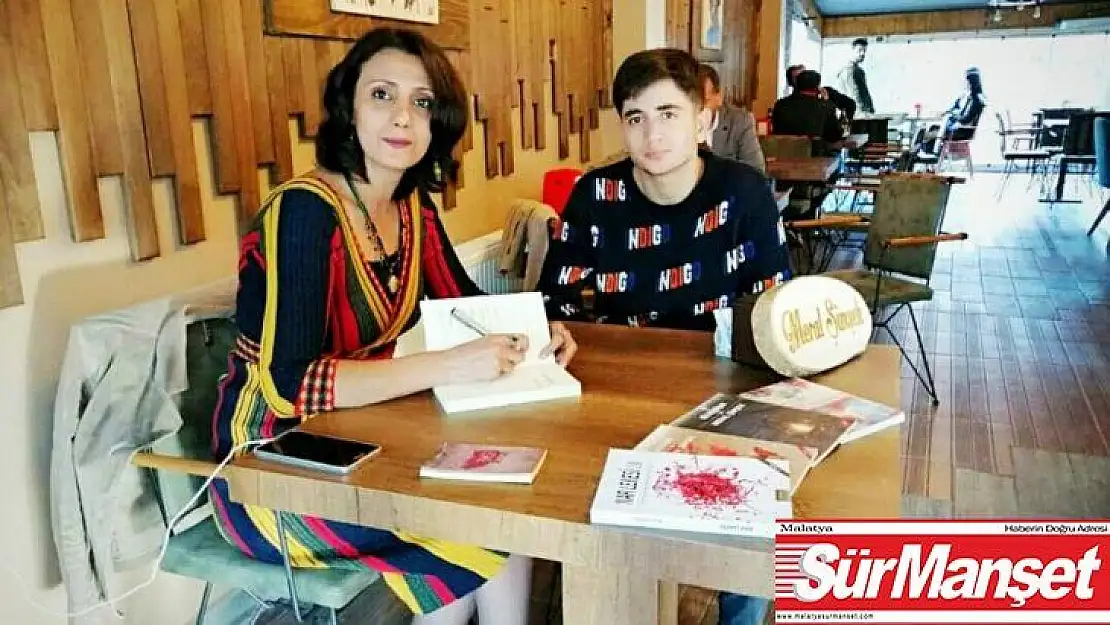 Yazar Şimşek okurlarıyla buluştu