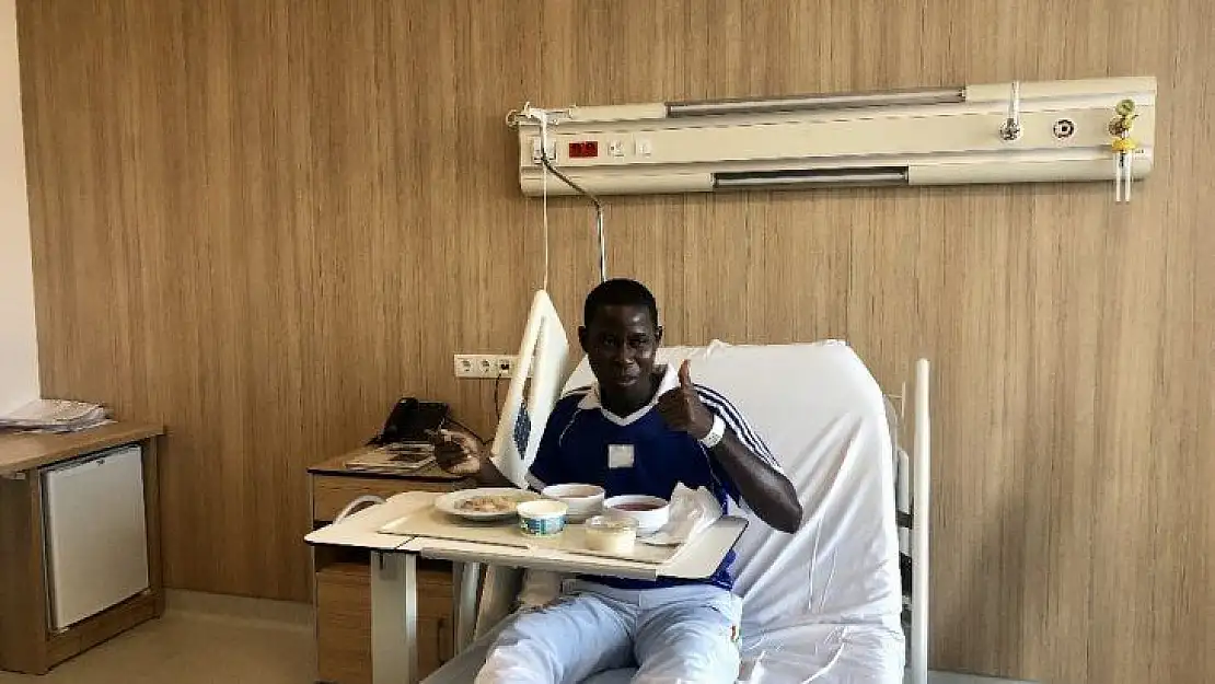 Yemek borusu kapandığı için beslenemeyen Nijeryalı hasta Türkiye'de sağlığına kavuştu