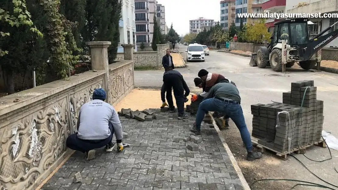 Yeni Mahallede kaldırım düzenleme çalışması