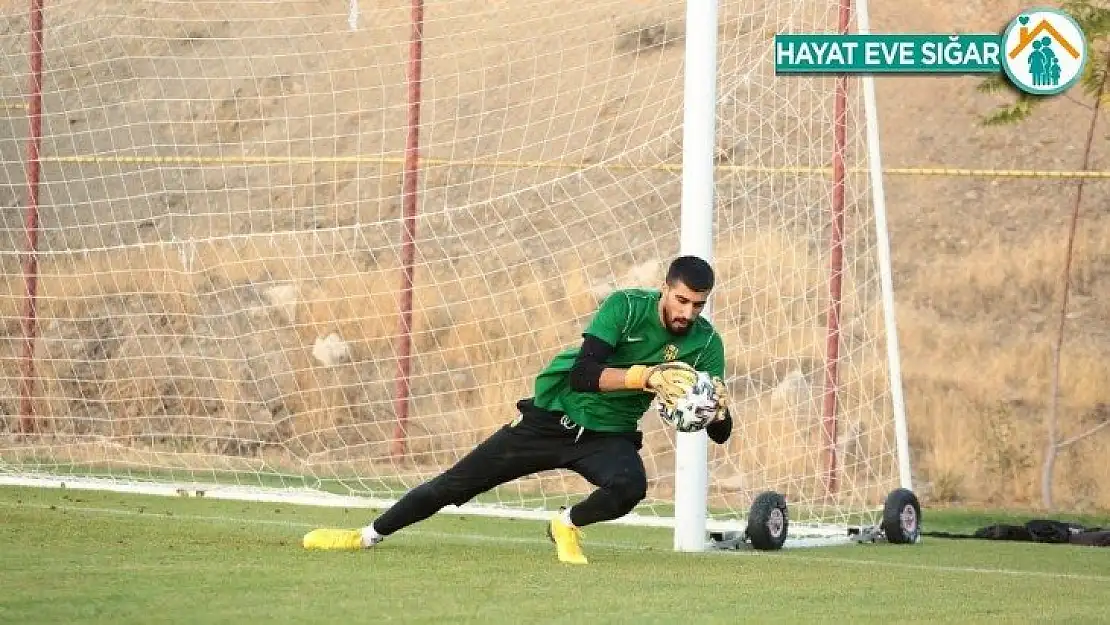 Yeni Malatyaspor'da kaleci Abdulsamed'ten kötü haber