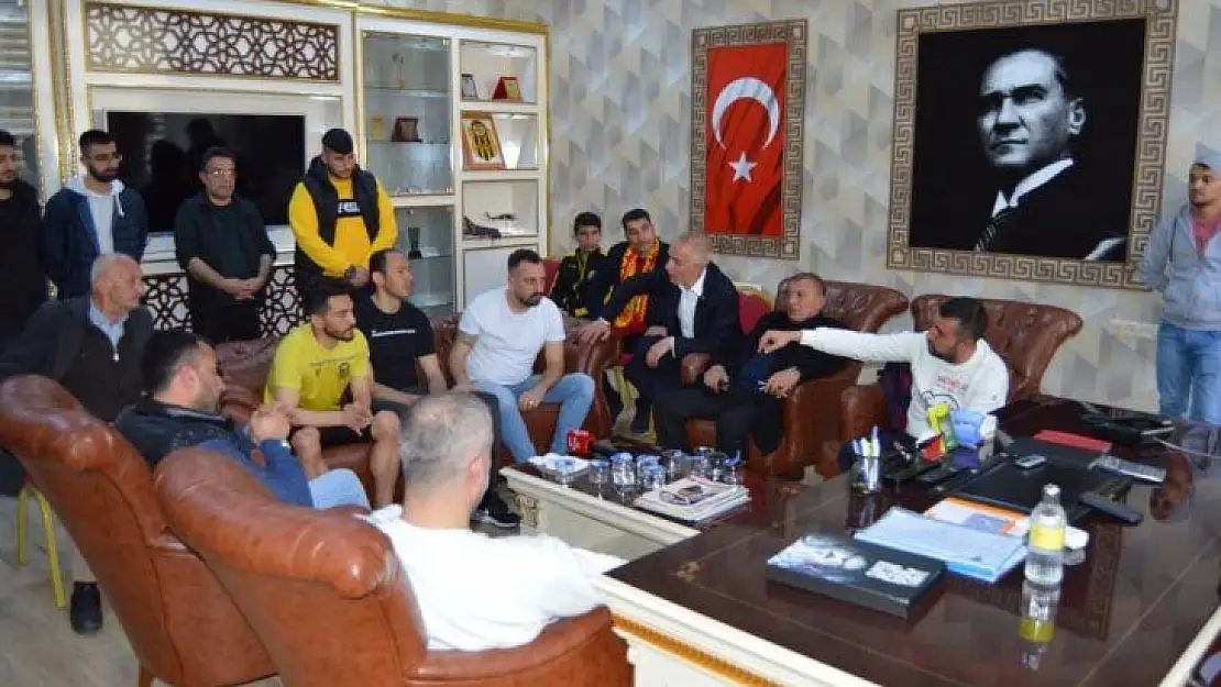 Yeni Malatyaspor'da taraftardan tesislere moral ziyareti