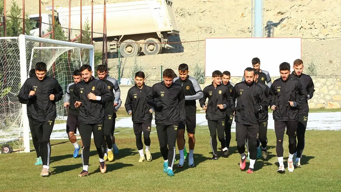 Yeni Malatyaspor Kocaelispor Maçı İçin Sahaya İndi