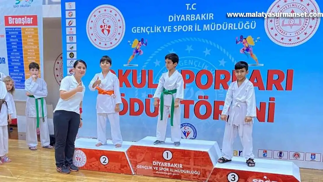 Yenişehir Belediyesi yaz spor okulu karete şampiyonu oldu