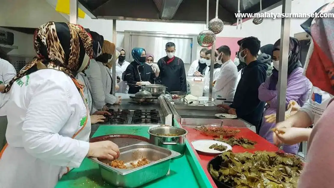 Yenişehir Belediyesindeki kursiyerler hem öğreniyor hem de yaptıklarını ihtiyaç sahiplerine dağıtıyor