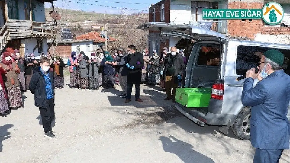 Yeşilırmak'ta 2 ay sonra cesedi bulunan yaşlı adam defnedildi