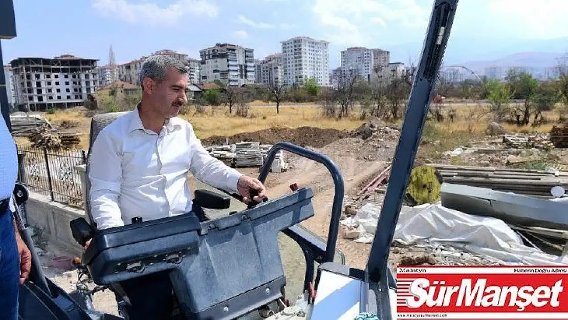 Yeşilyurt Belediyesi yol çalışmalarını sürdürüyor