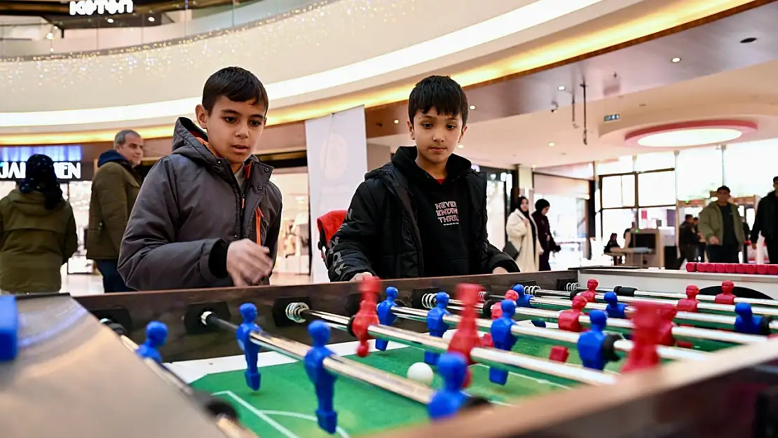 Yeşilyurt Belediyesinin Geleneksel Spor Şenlikleri Büyük İlgi Görüyor