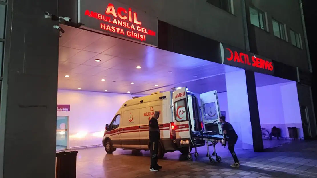 Yeşilyurt'ta Bıçaklı Kavga 1 Yaralı 1 Gözaltı